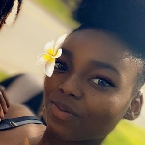 Meet your Posher, Makayla